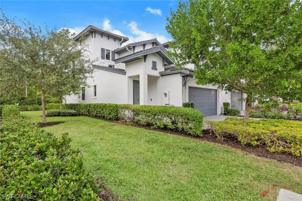 7501 Carnegie Way Naples FL 34119