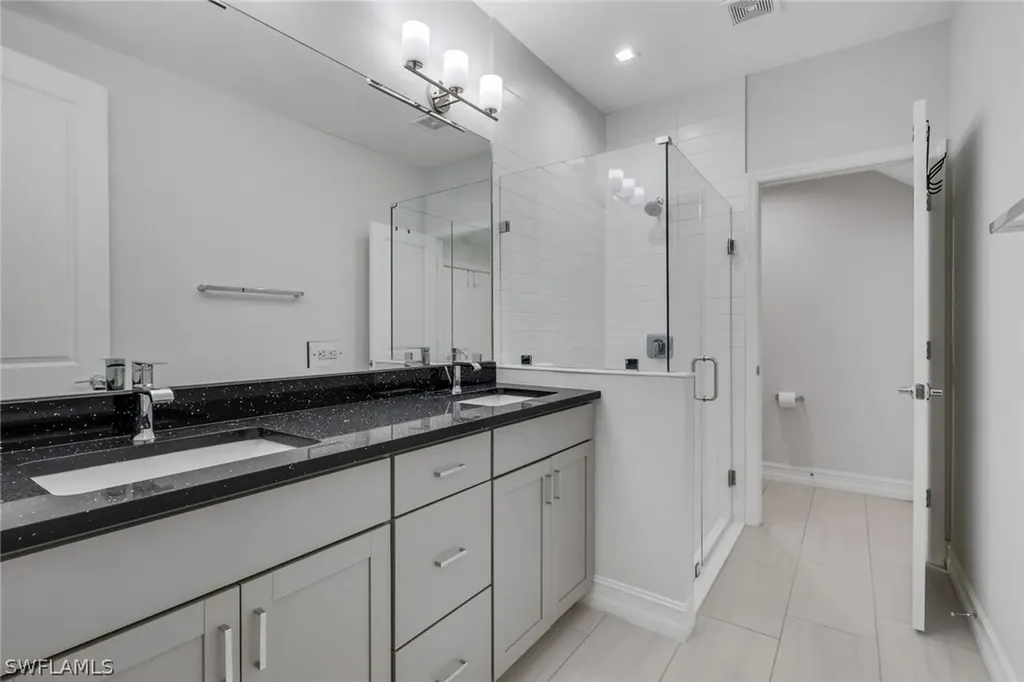 7501 Carnegie Way Naples FL 34119