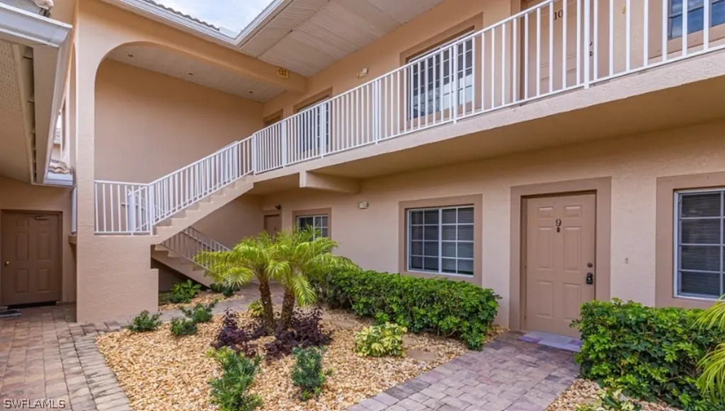 9113 Michael Circle Naples FL 34113