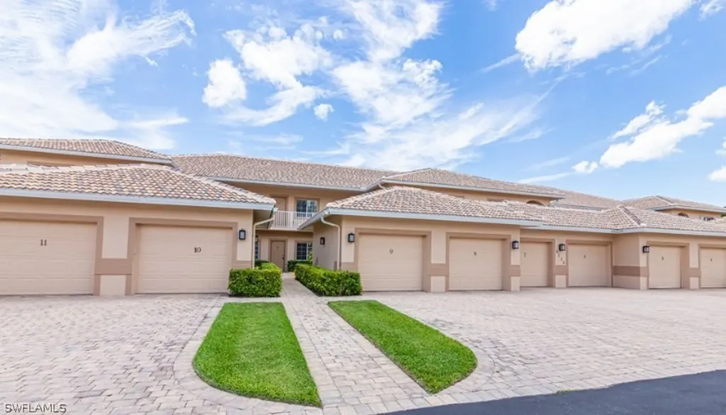 9113 Michael Circle Naples FL 34113