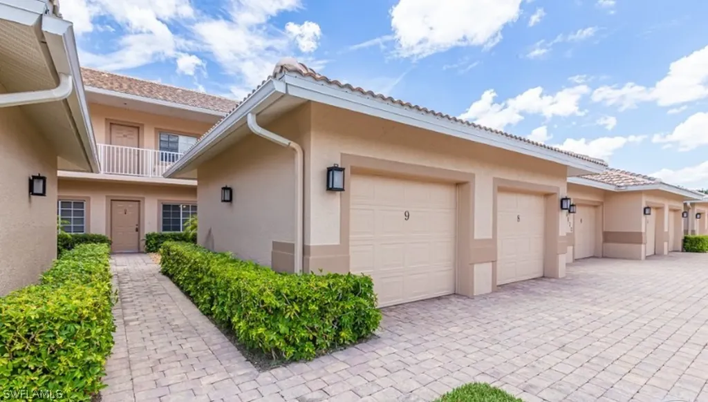 9113 Michael Circle Naples FL 34113