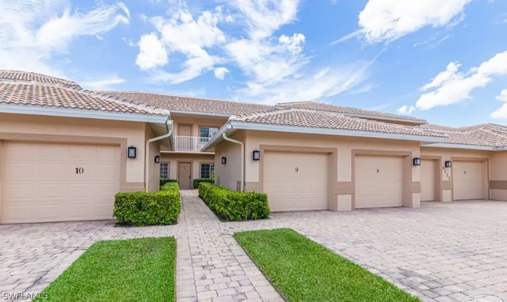 9113 Michael Circle Naples FL 34113
