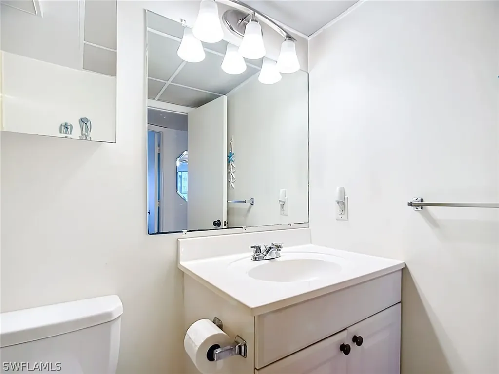 180 Turtle Lake Court Naples FL 34105