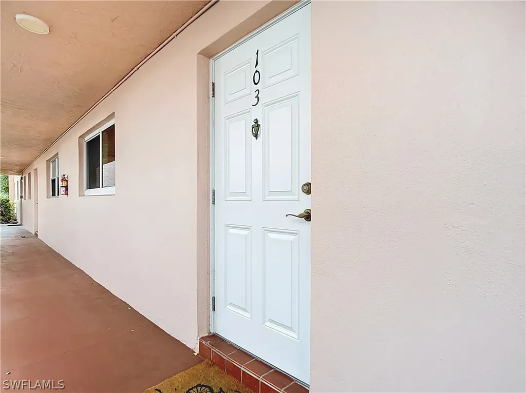 180 Turtle Lake Court Naples FL 34105
