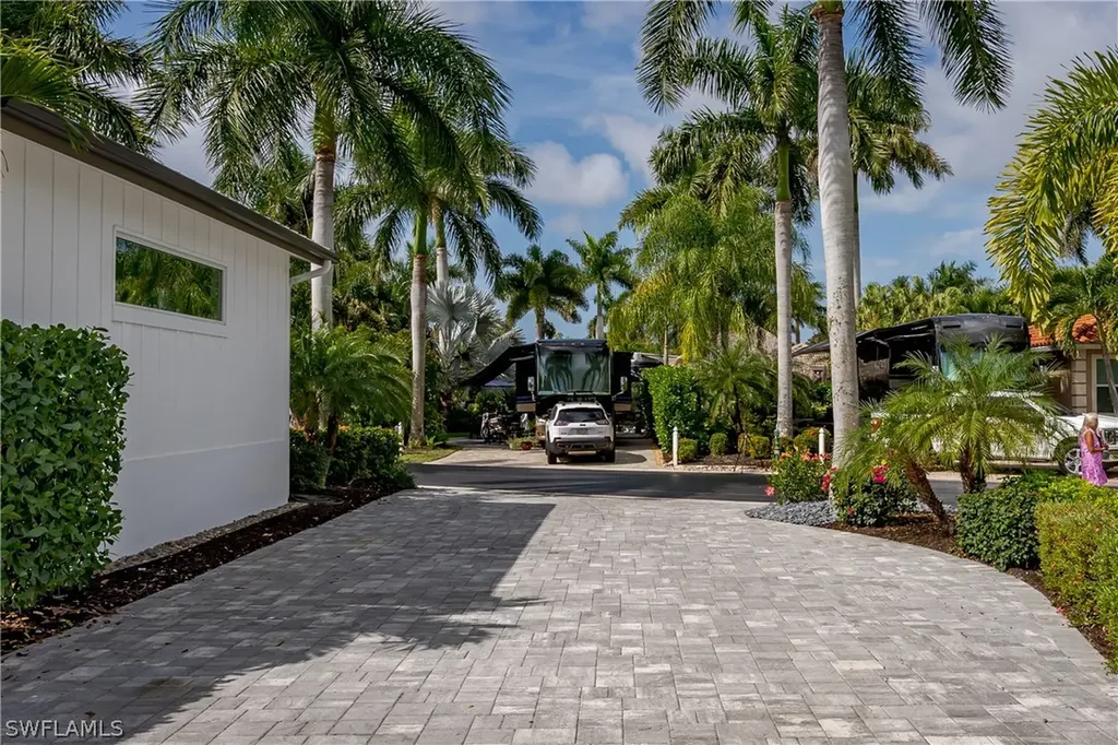 13550 Snapper Lane Naples FL 34114