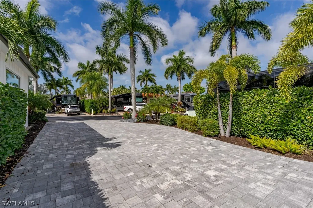 13550 Snapper Lane Naples FL 34114