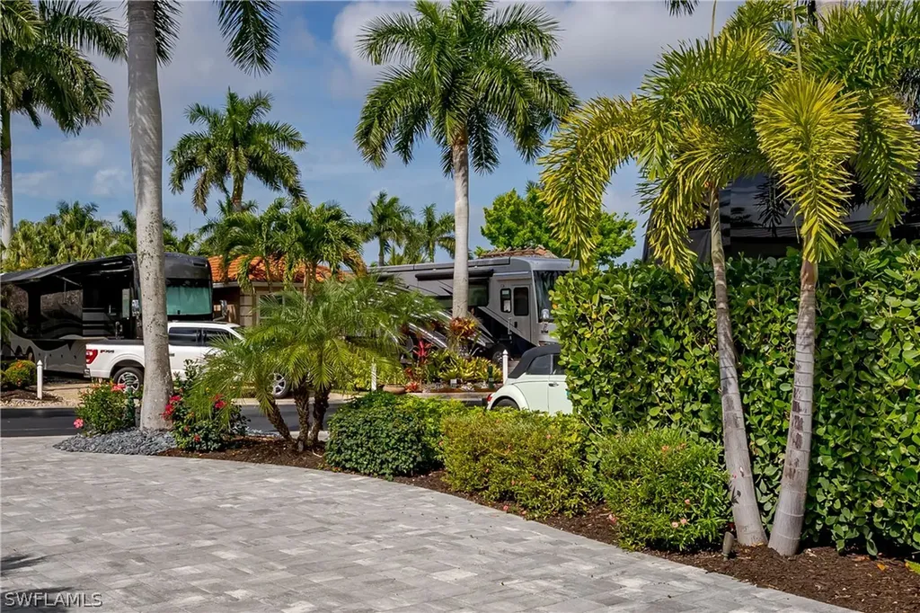 13550 Snapper Lane Naples FL 34114