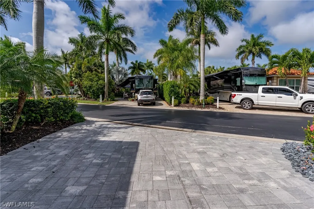 13550 Snapper Lane Naples FL 34114