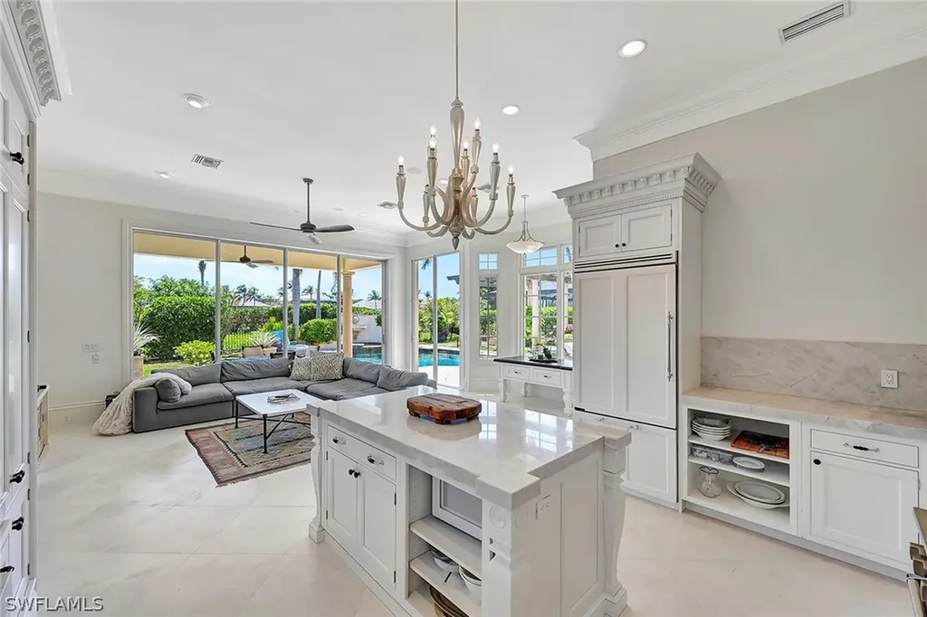 2052 Isla Vista Lane Naples FL 34105