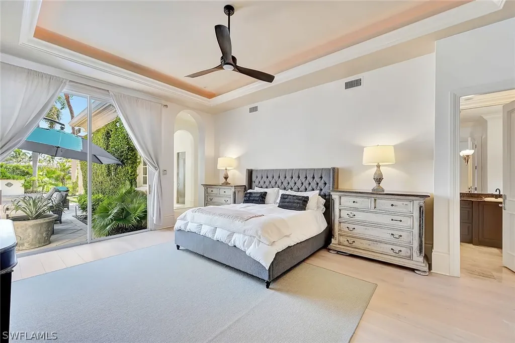 2052 Isla Vista Lane Naples FL 34105