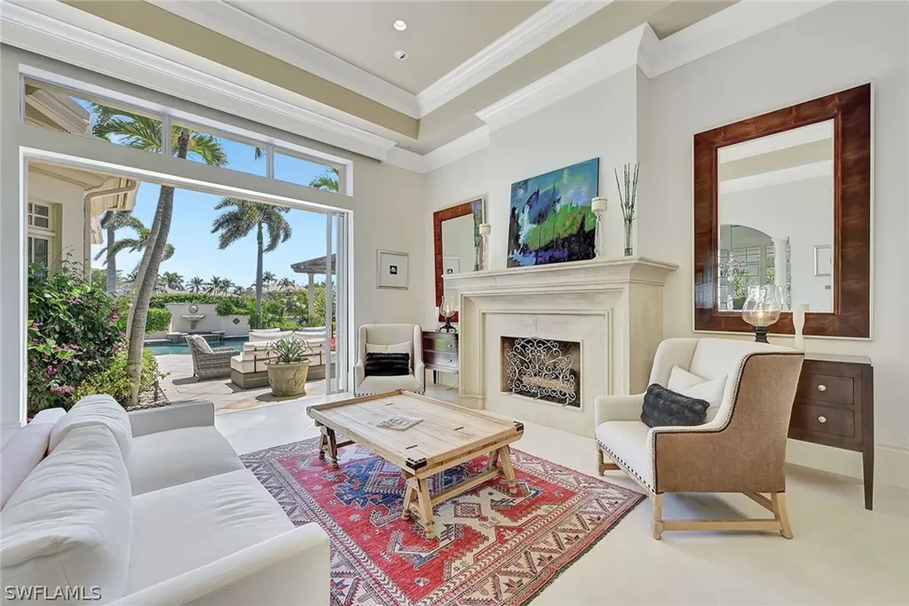 2052 Isla Vista Lane Naples FL 34105