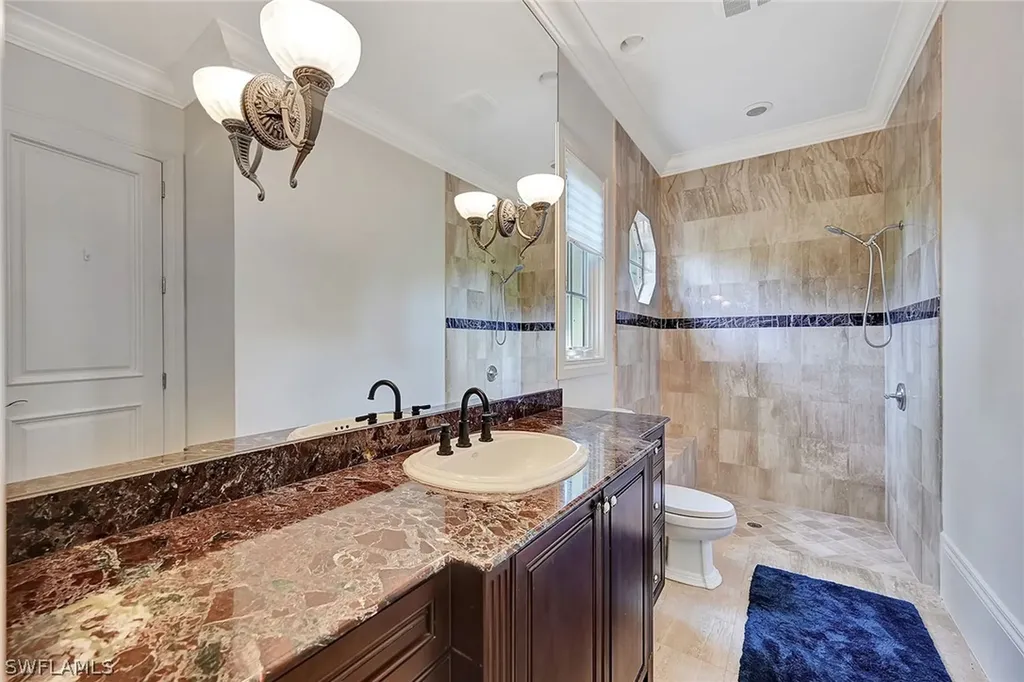 2052 Isla Vista Lane Naples FL 34105