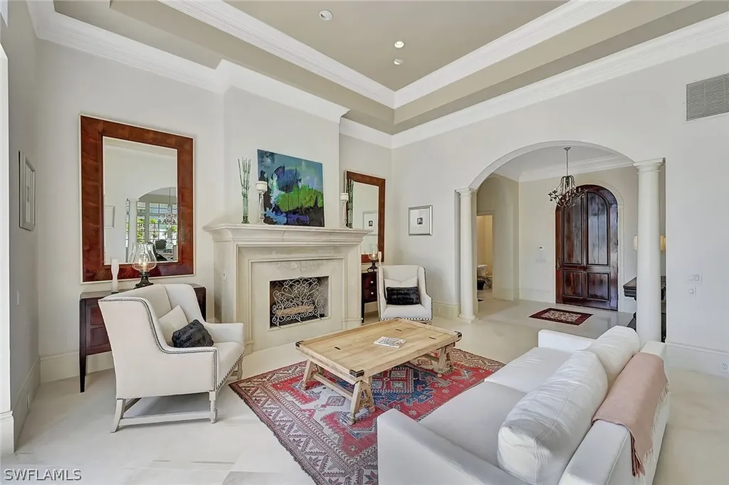 2052 Isla Vista Lane Naples FL 34105