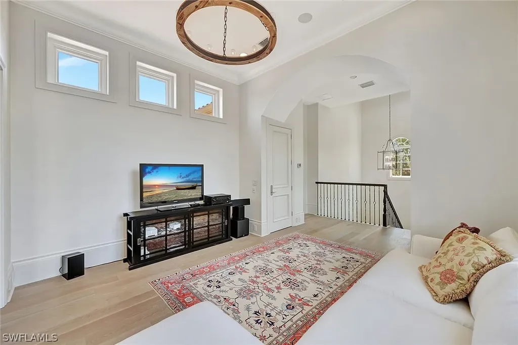 2052 Isla Vista Lane Naples FL 34105