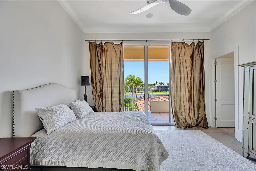 2052 Isla Vista Lane Naples FL 34105