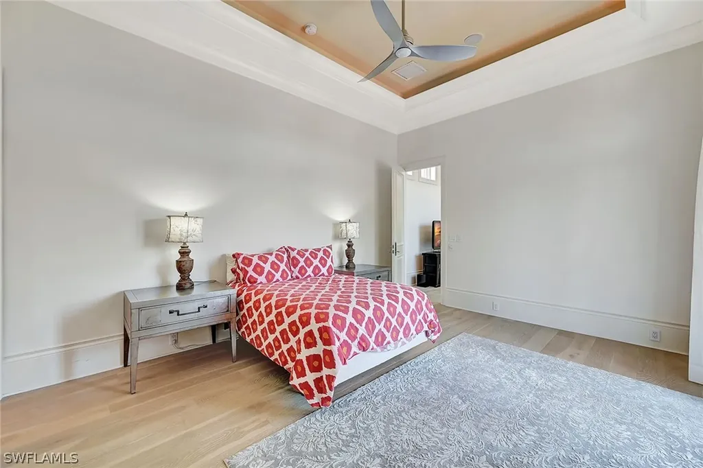 2052 Isla Vista Lane Naples FL 34105
