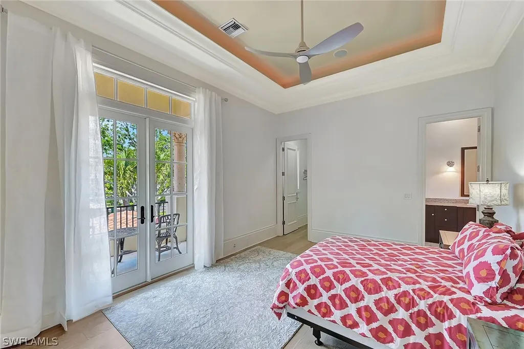 2052 Isla Vista Lane Naples FL 34105