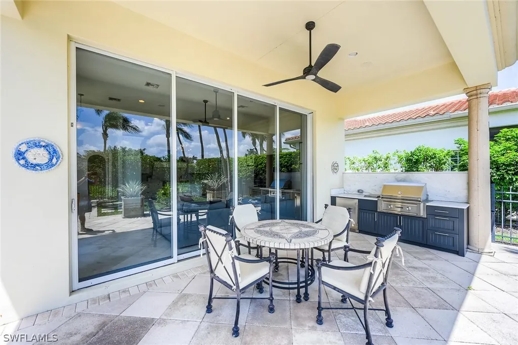 2052 Isla Vista Lane Naples FL 34105