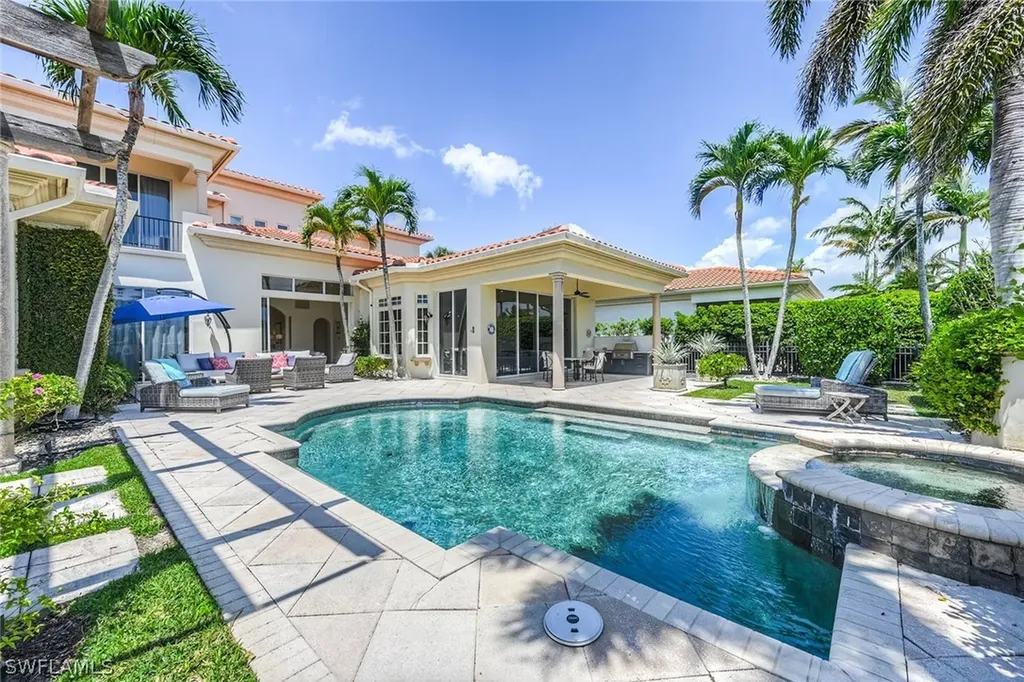2052 Isla Vista Lane Naples FL 34105
