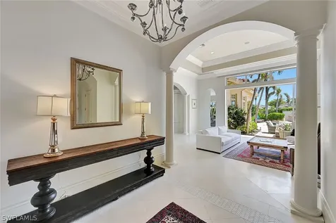 2052 Isla Vista Lane Naples FL 34105