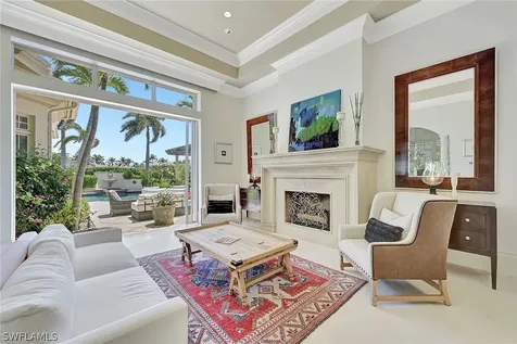 2052 Isla Vista Lane Naples FL 34105