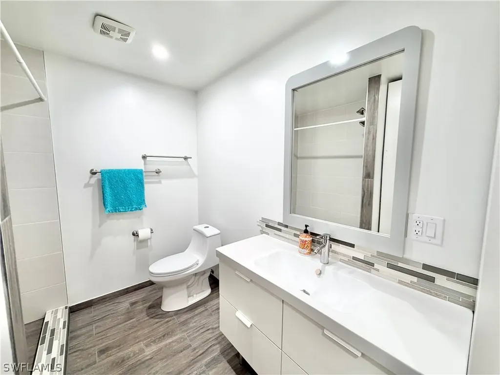 136 Harrison Road Naples FL 34112
