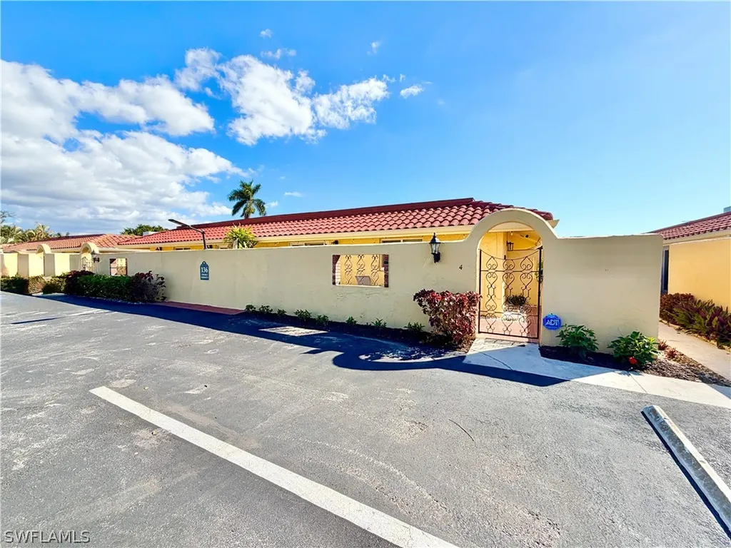 136 Harrison Road Naples FL 34112