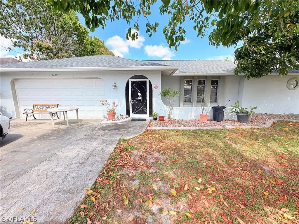1439 SE 15th Street Cape Coral FL 33990