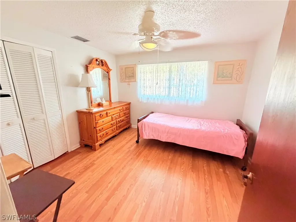 1439 SE 15th Street Cape Coral FL 33990
