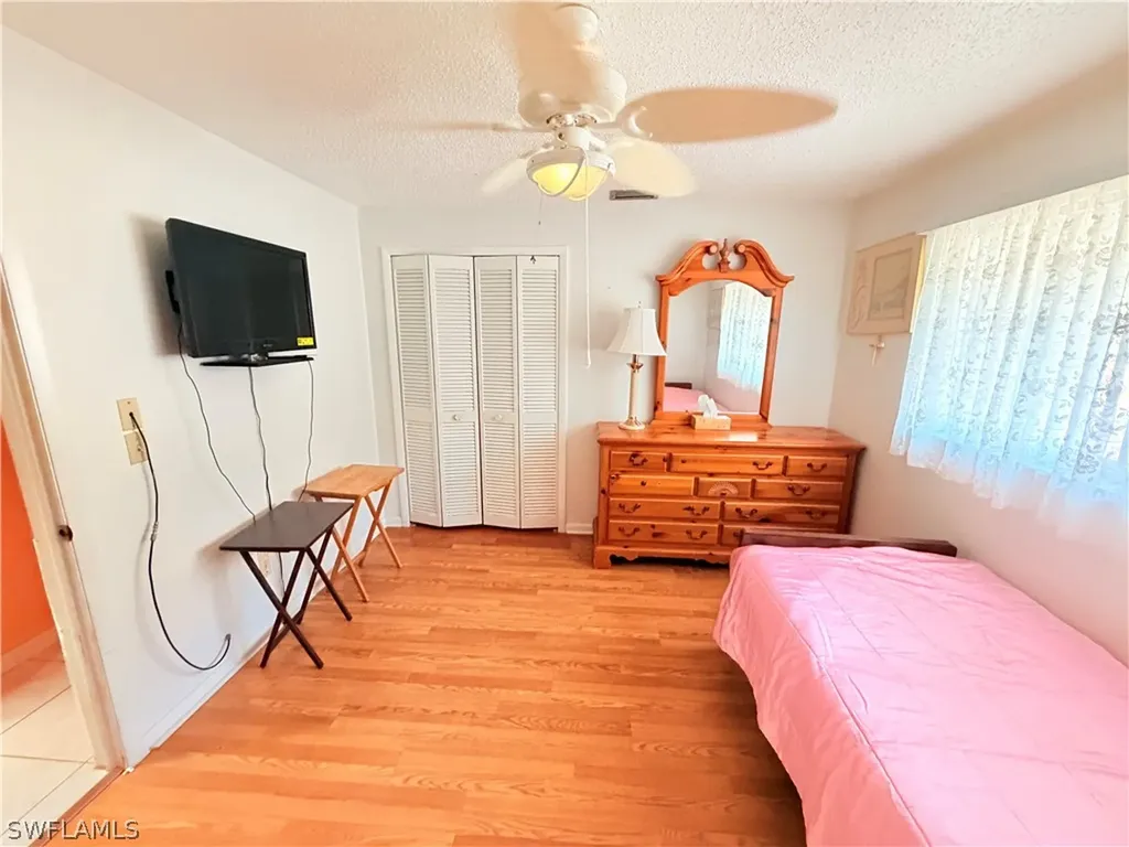 1439 SE 15th Street Cape Coral FL 33990