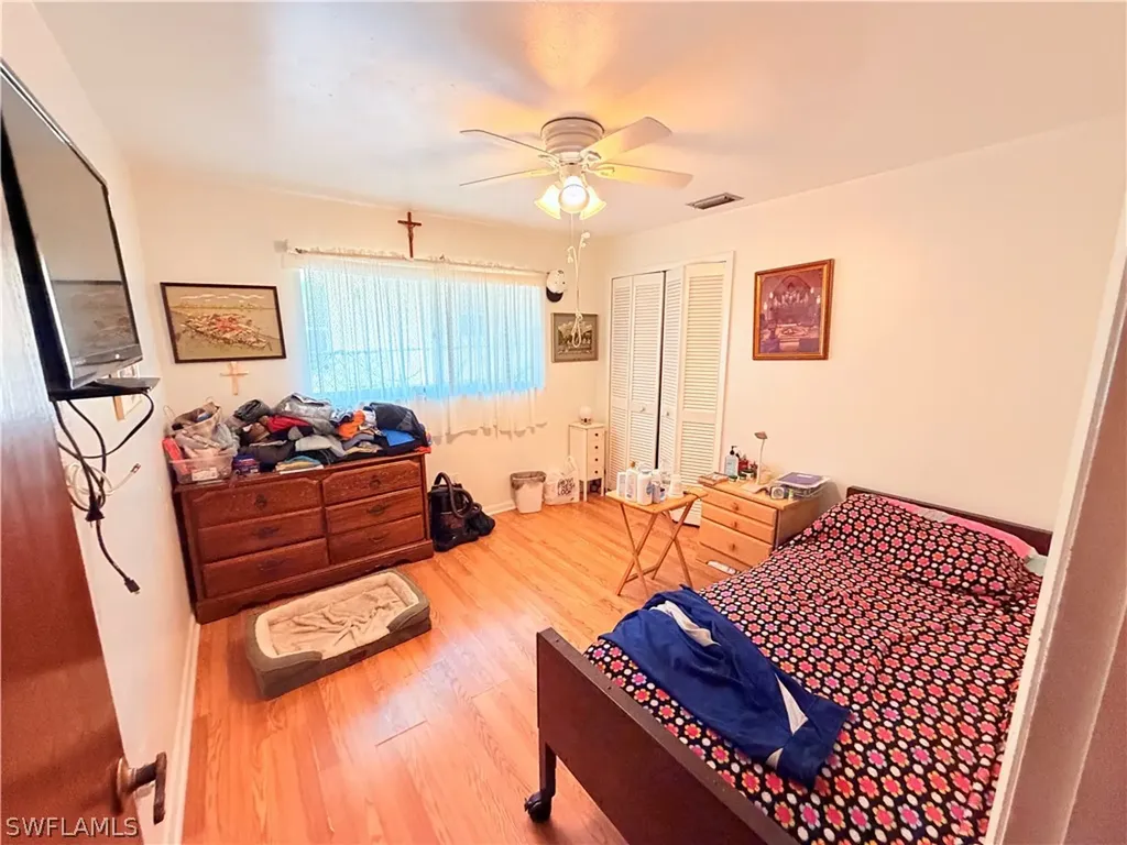 1439 SE 15th Street Cape Coral FL 33990