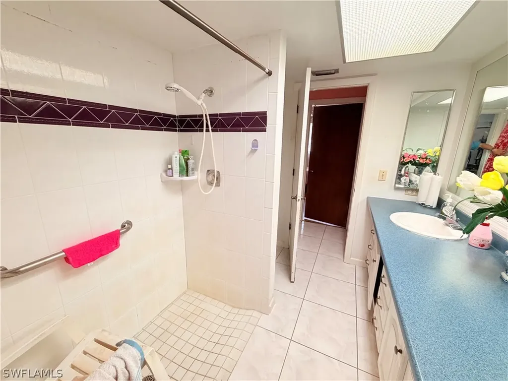 1439 SE 15th Street Cape Coral FL 33990
