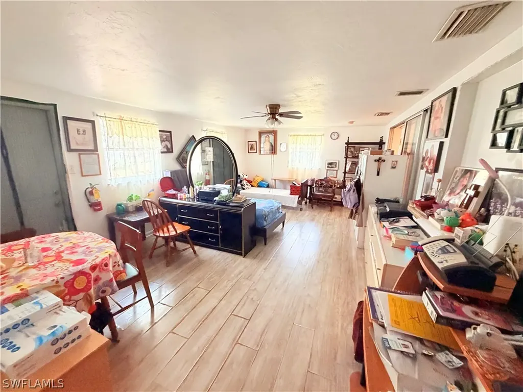 1439 SE 15th Street Cape Coral FL 33990
