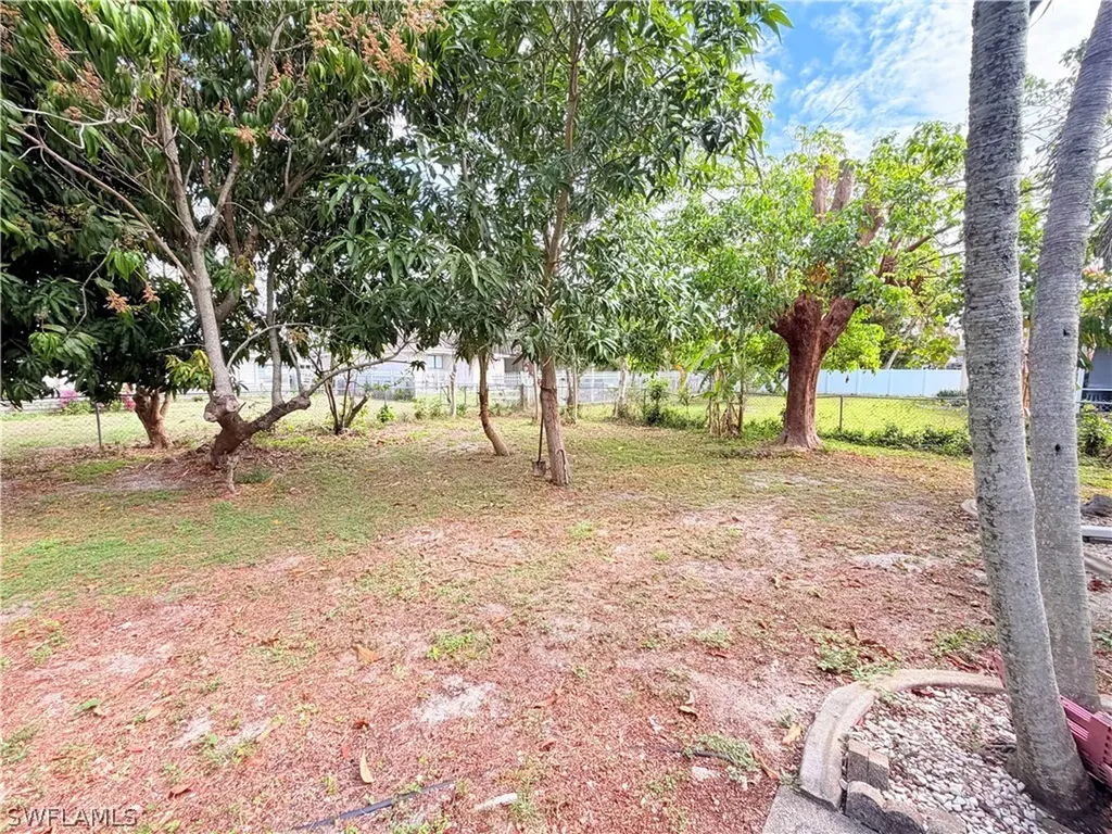 1439 SE 15th Street Cape Coral FL 33990