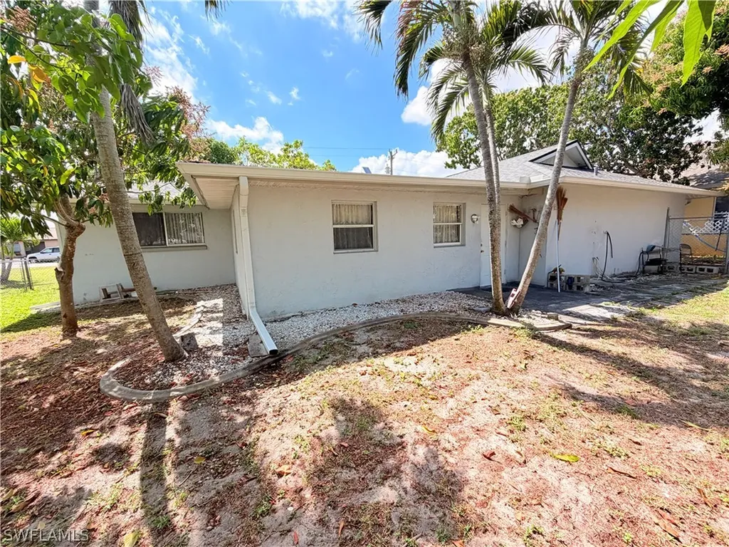 1439 SE 15th Street Cape Coral FL 33990