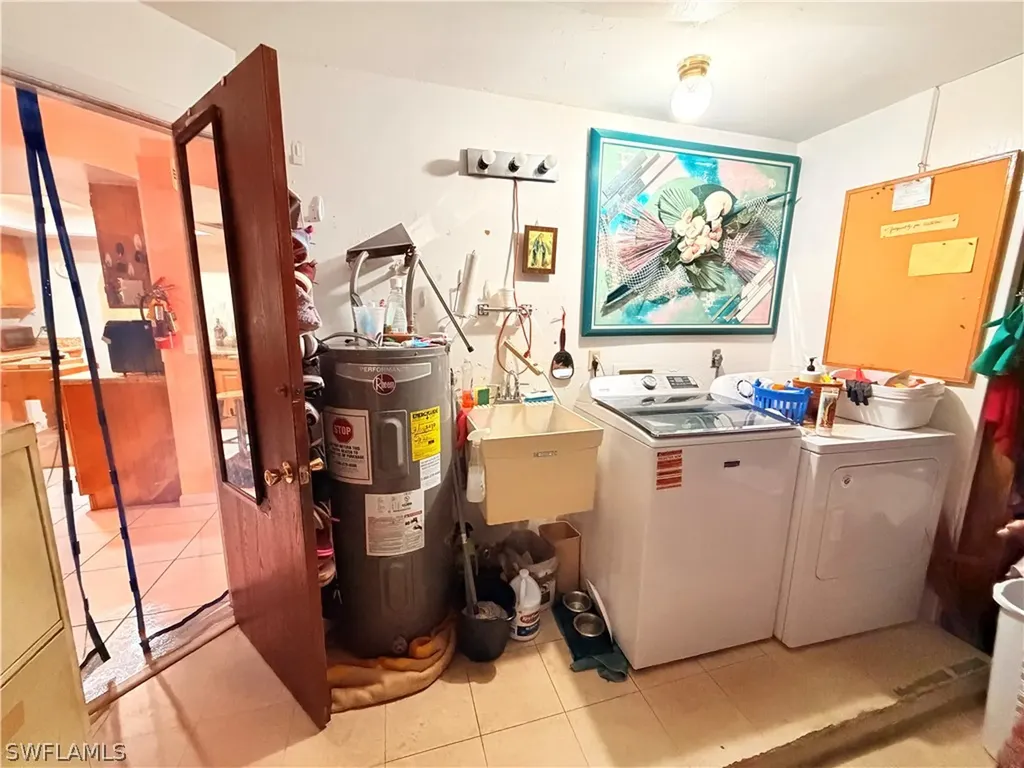 1439 SE 15th Street Cape Coral FL 33990