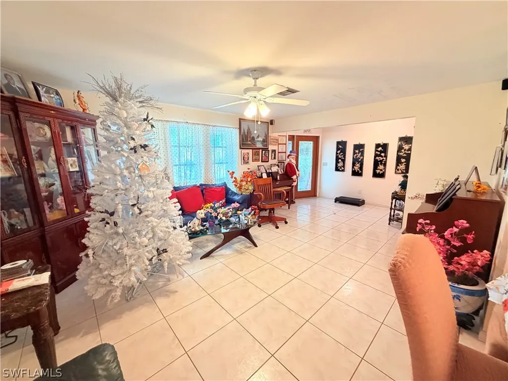 1439 SE 15th Street Cape Coral FL 33990