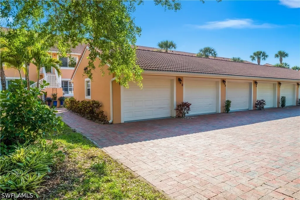 6630 Beach Resort Drive Naples FL 34114