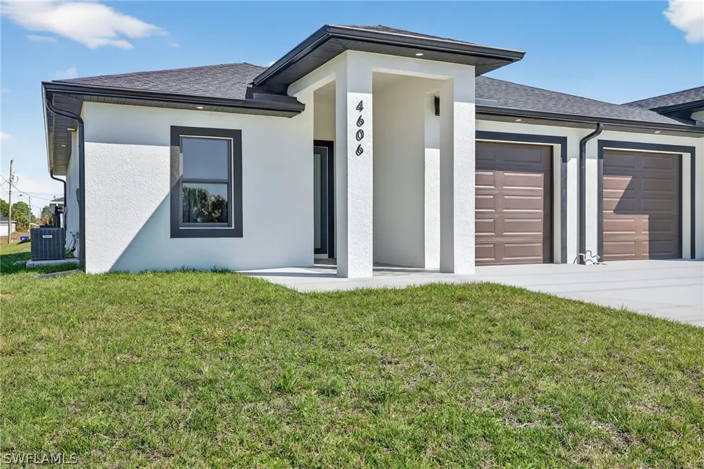 4604/4606 Golfview Boulevard Lehigh Acres FL 33973