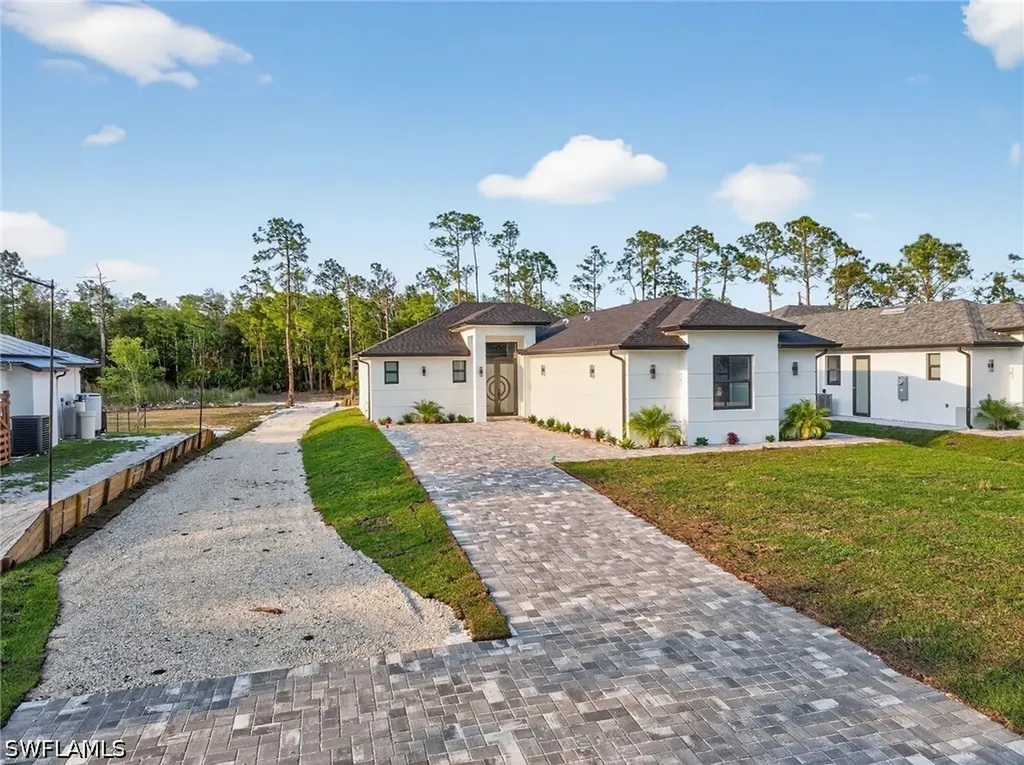 Naples FL, 3549 43RD Avenue NE