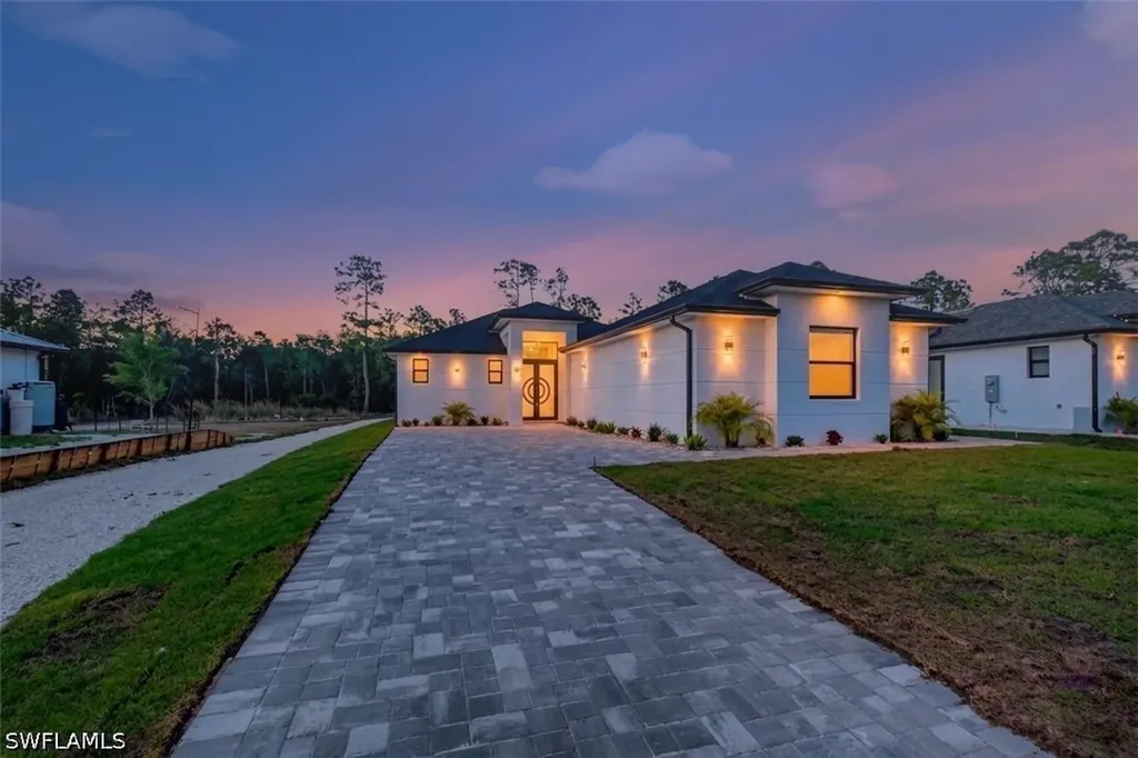 3549 43rd Avenue NE Naples FL 34120