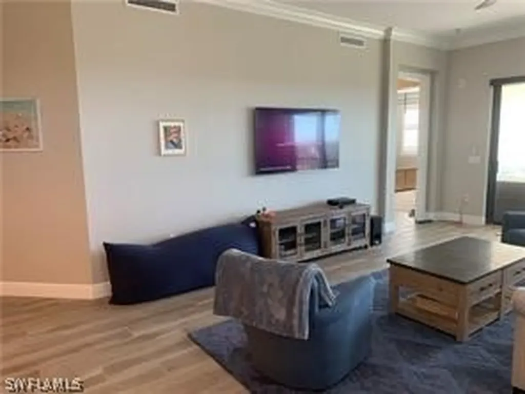 16390 Viansa Way Naples FL 34110