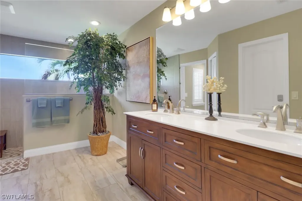 1466 Vintage Lane Naples FL 34104