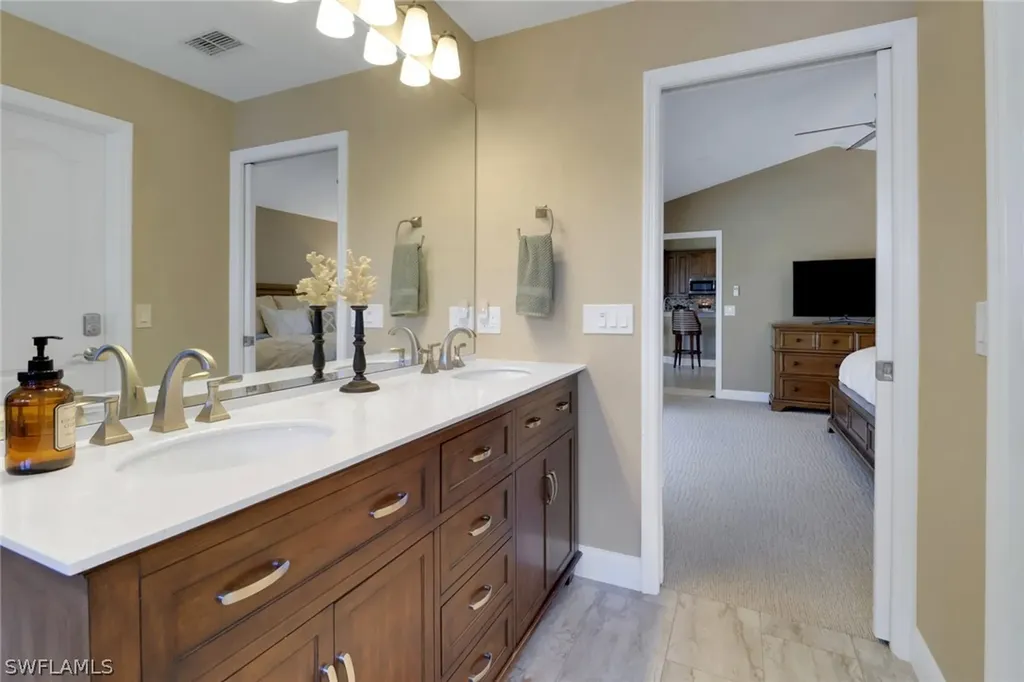 1466 Vintage Lane Naples FL 34104