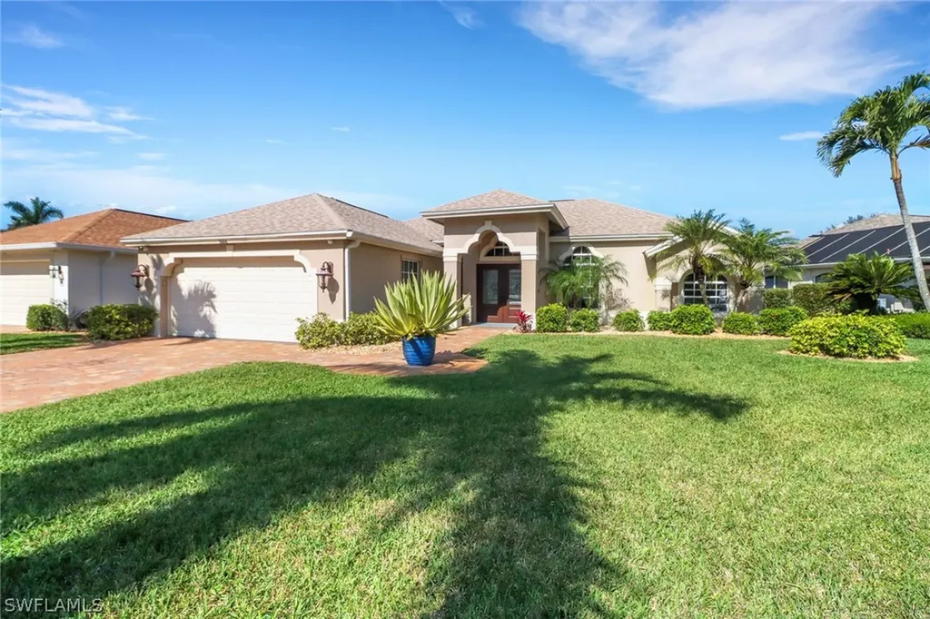 1466 Vintage Lane Naples FL 34104