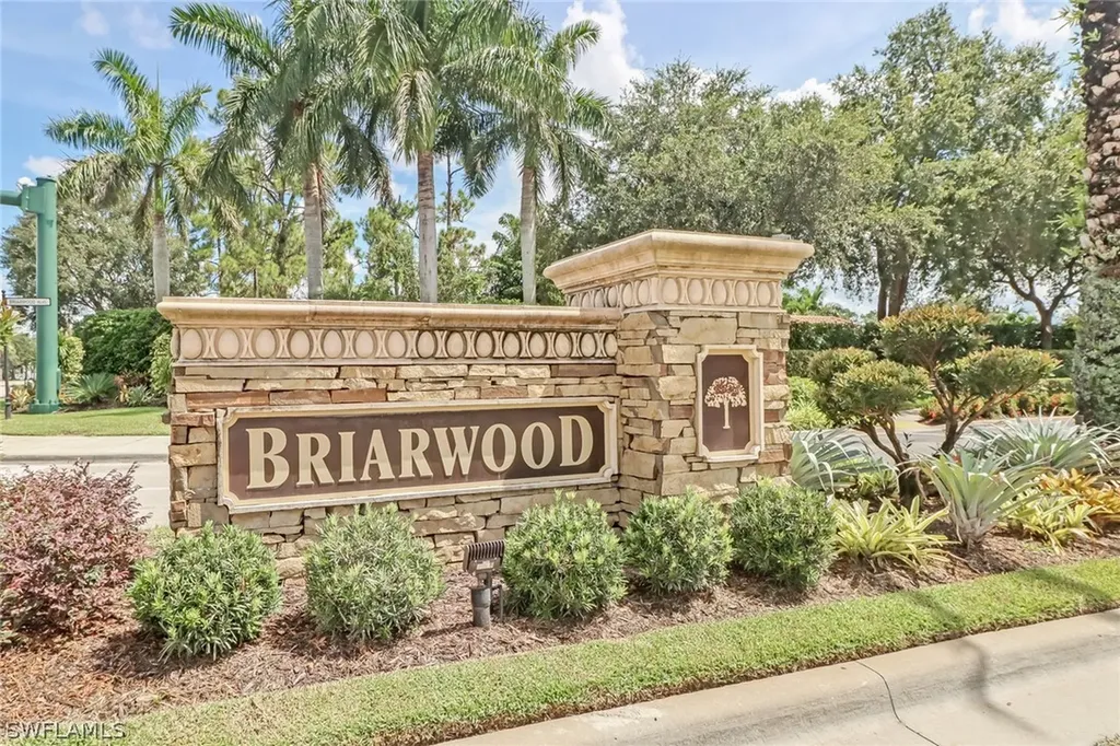 1466 Vintage Lane Naples FL 34104