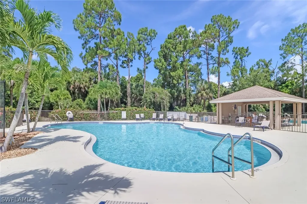 1466 Vintage Lane Naples FL 34104