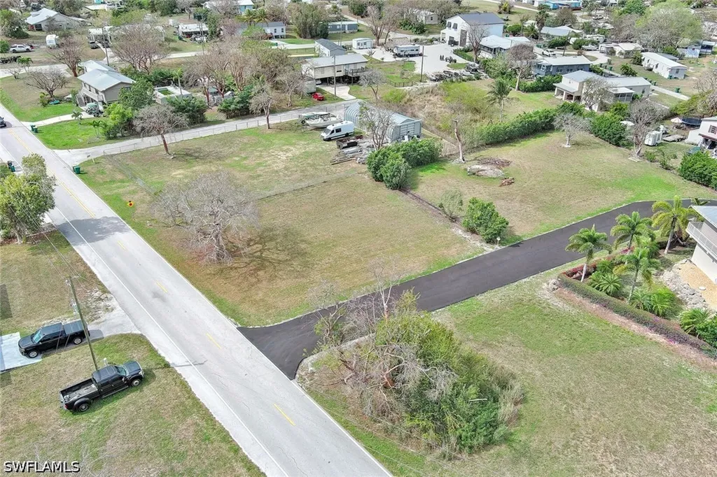 261 Smallwood Drive Chokoloskee FL 34138