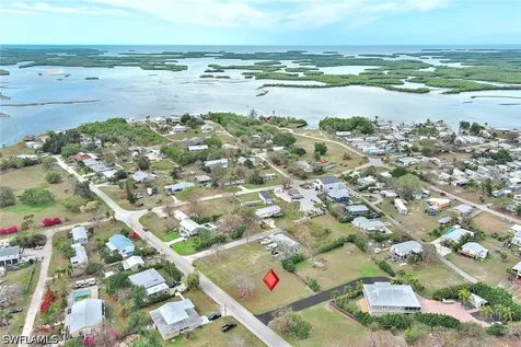 261 Smallwood Drive Chokoloskee FL 34138