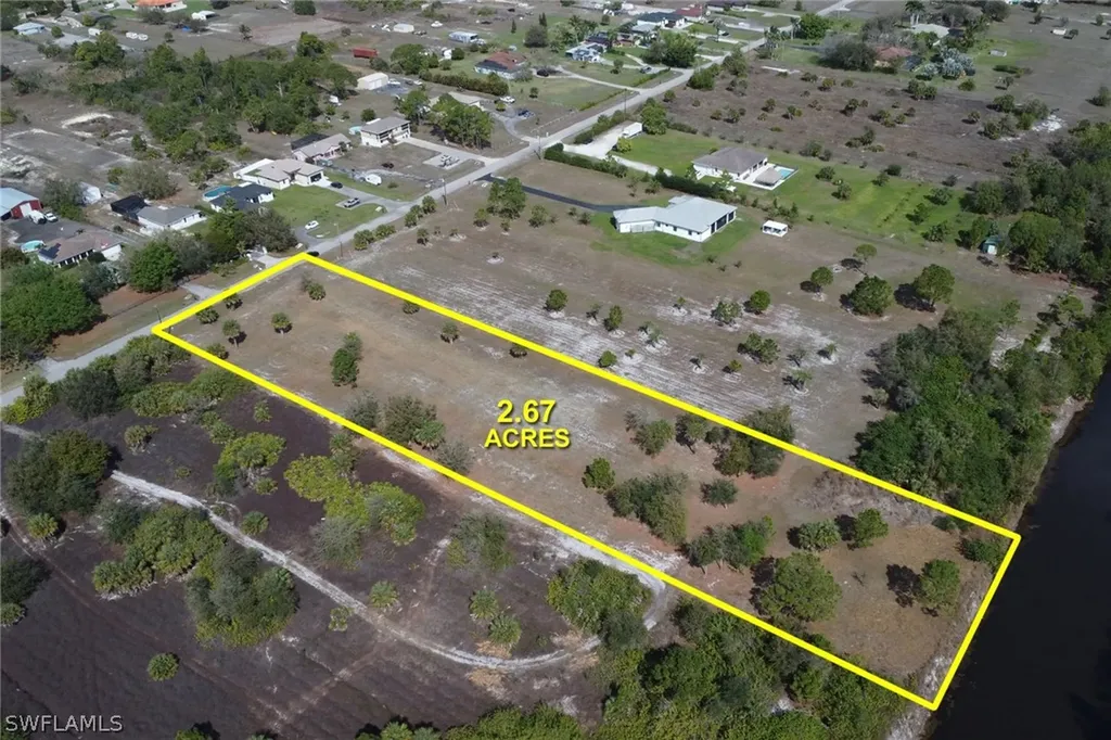 Xxxx 22nd Street NE Naples FL 34120
